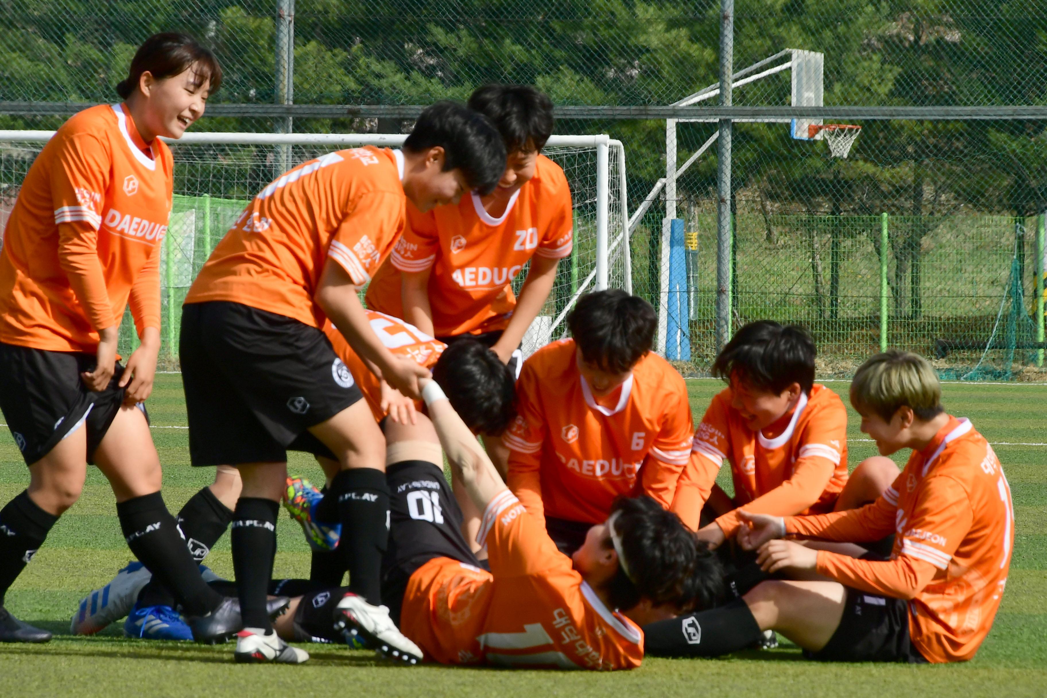 2021 한국여자축구연맹전 의 사진