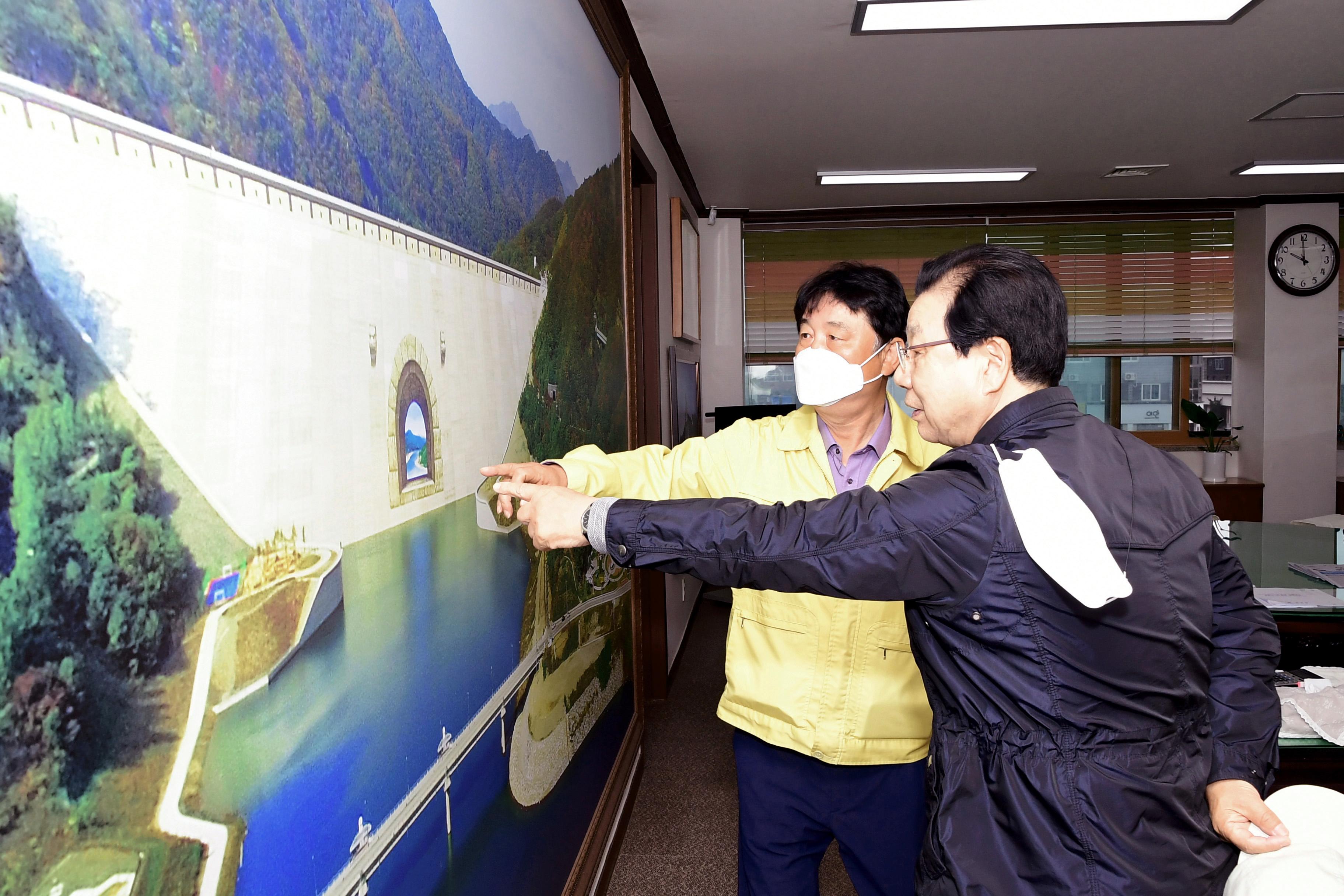 2021 김진선 前도지사 계성사지 석등 현장 시찰 방문 의 사진