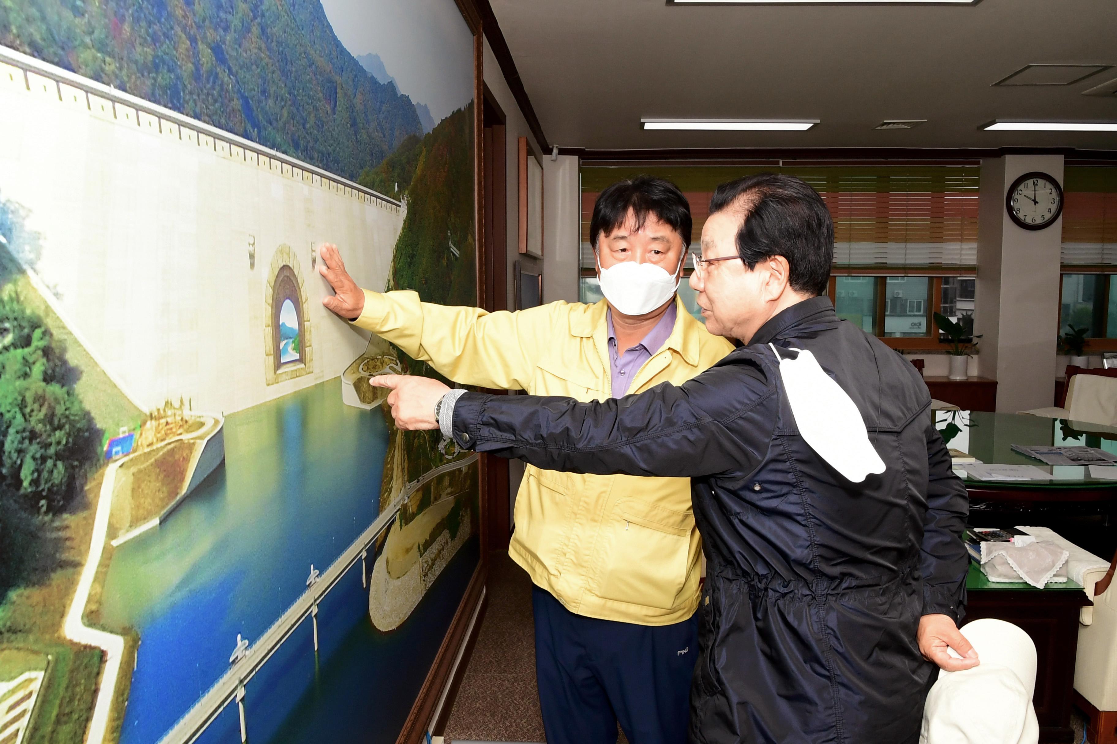 2021 김진선 前도지사 계성사지 석등 현장 시찰 방문 의 사진