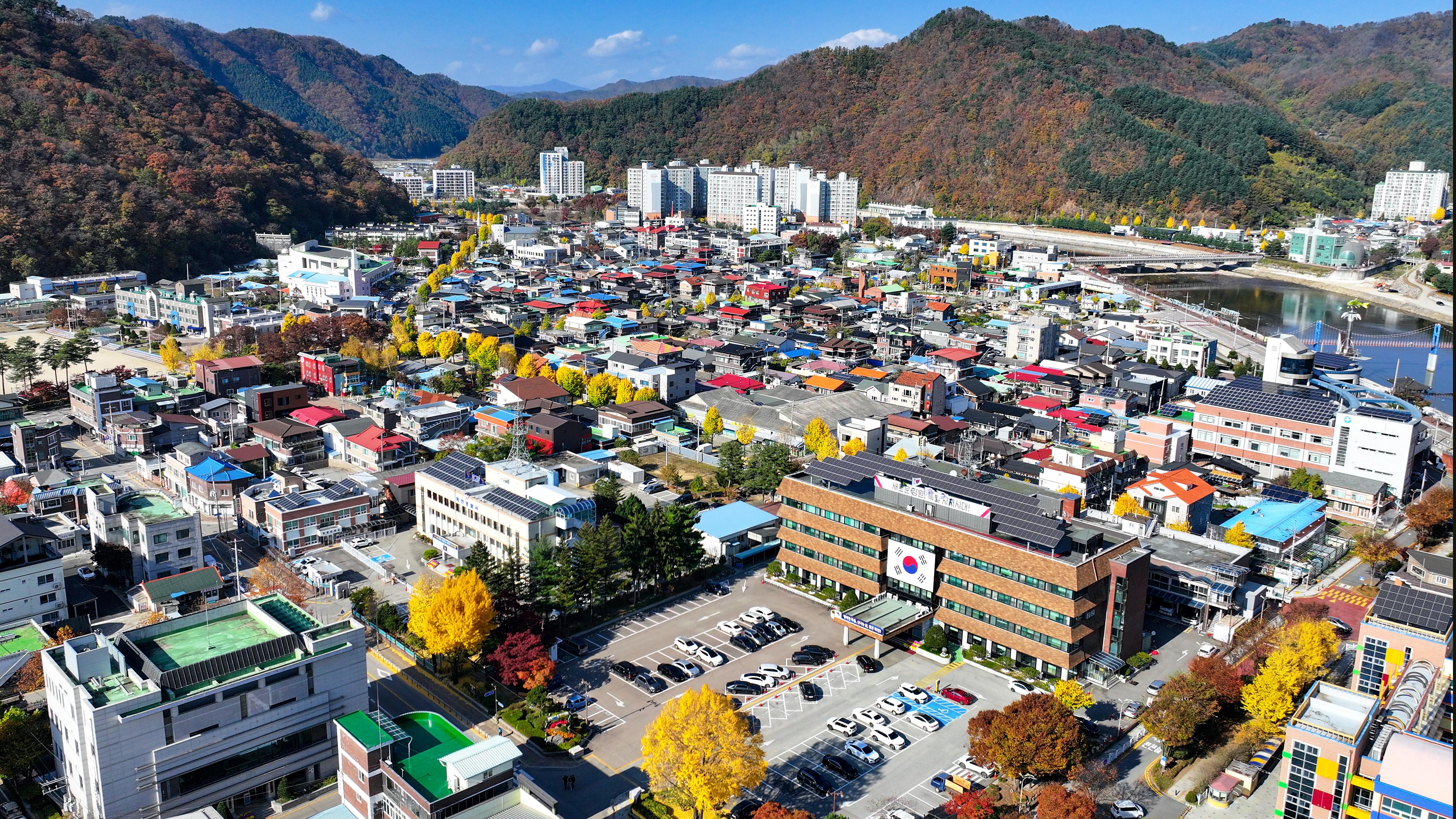 2024 화천읍 가을 전경 의 사진