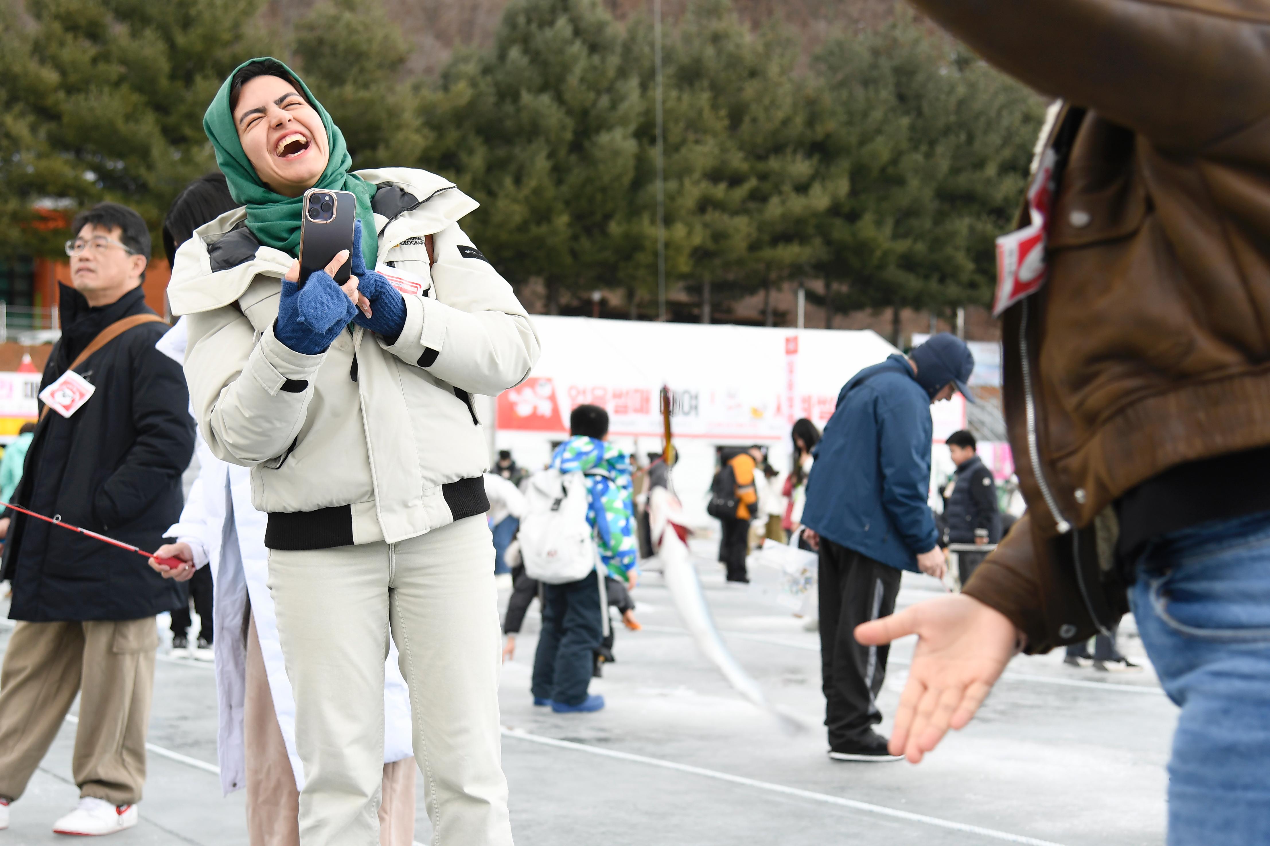 2025 화천산천어축제 얼음낚시 의 사진