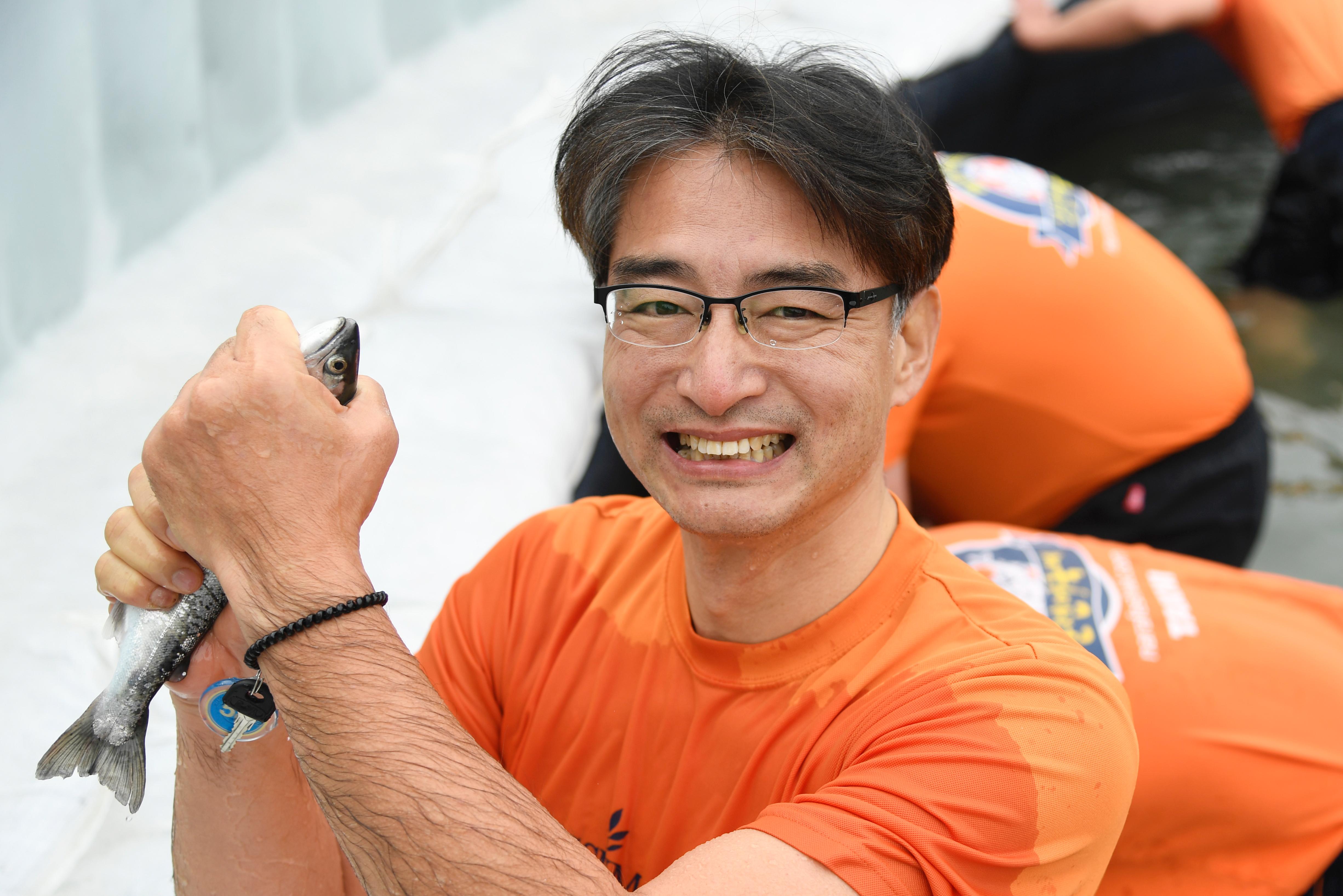 2025화천산천어축제 맨손잡기 의 사진