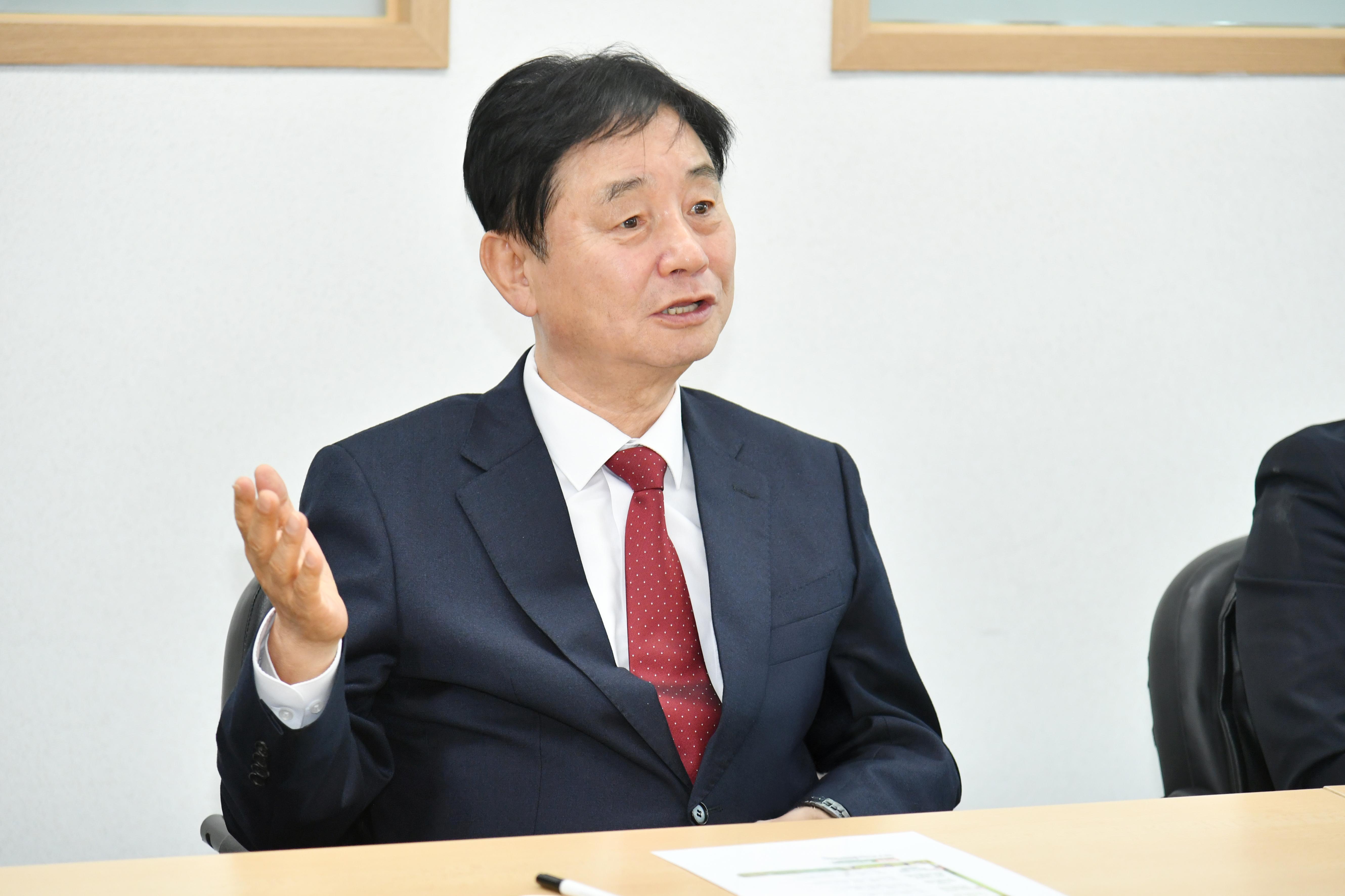 화천군-MBN 암 병력자 전국파크골프대회 업무협약식 의 사진