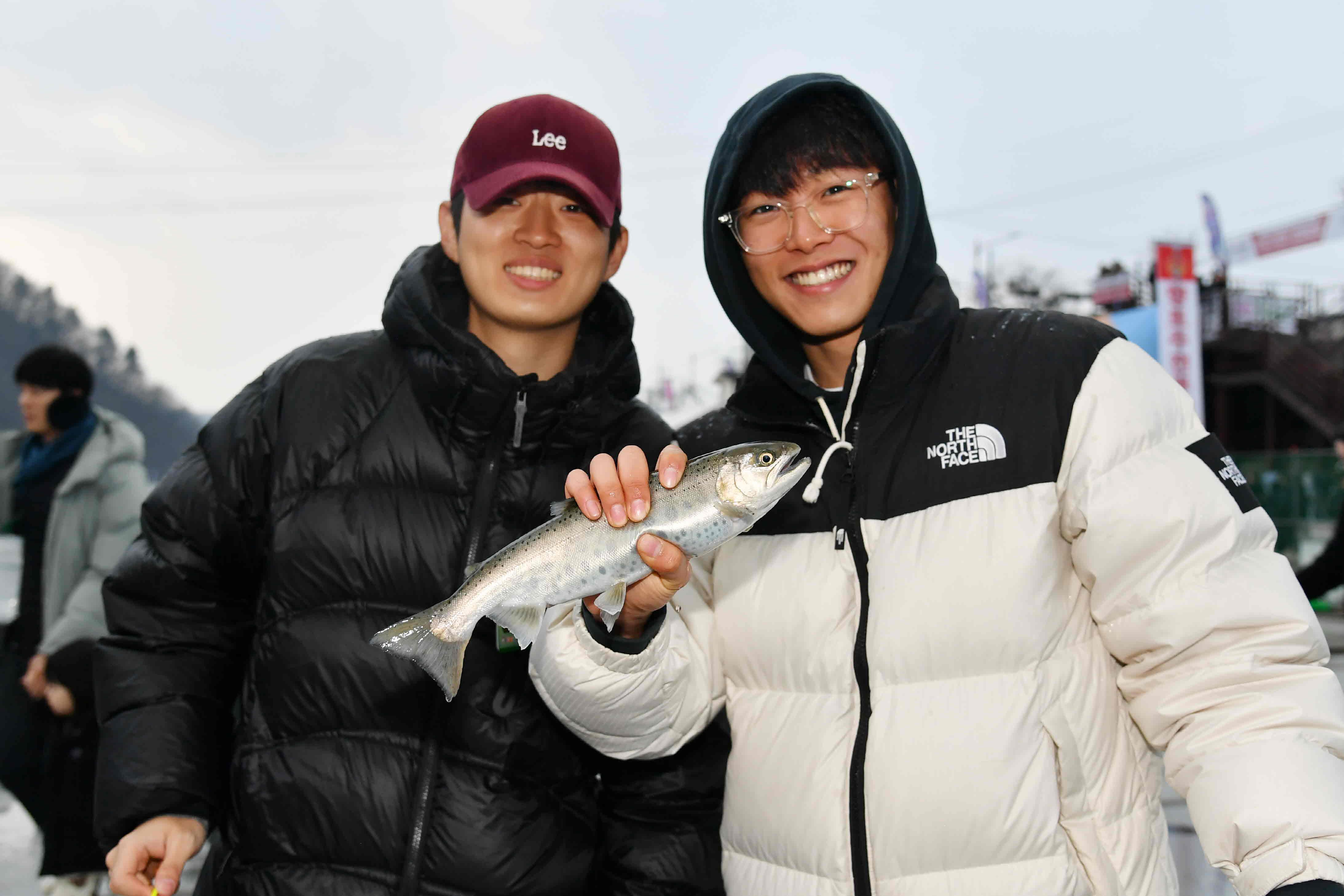 2026화천산천어축제_얼음낚시 의 사진