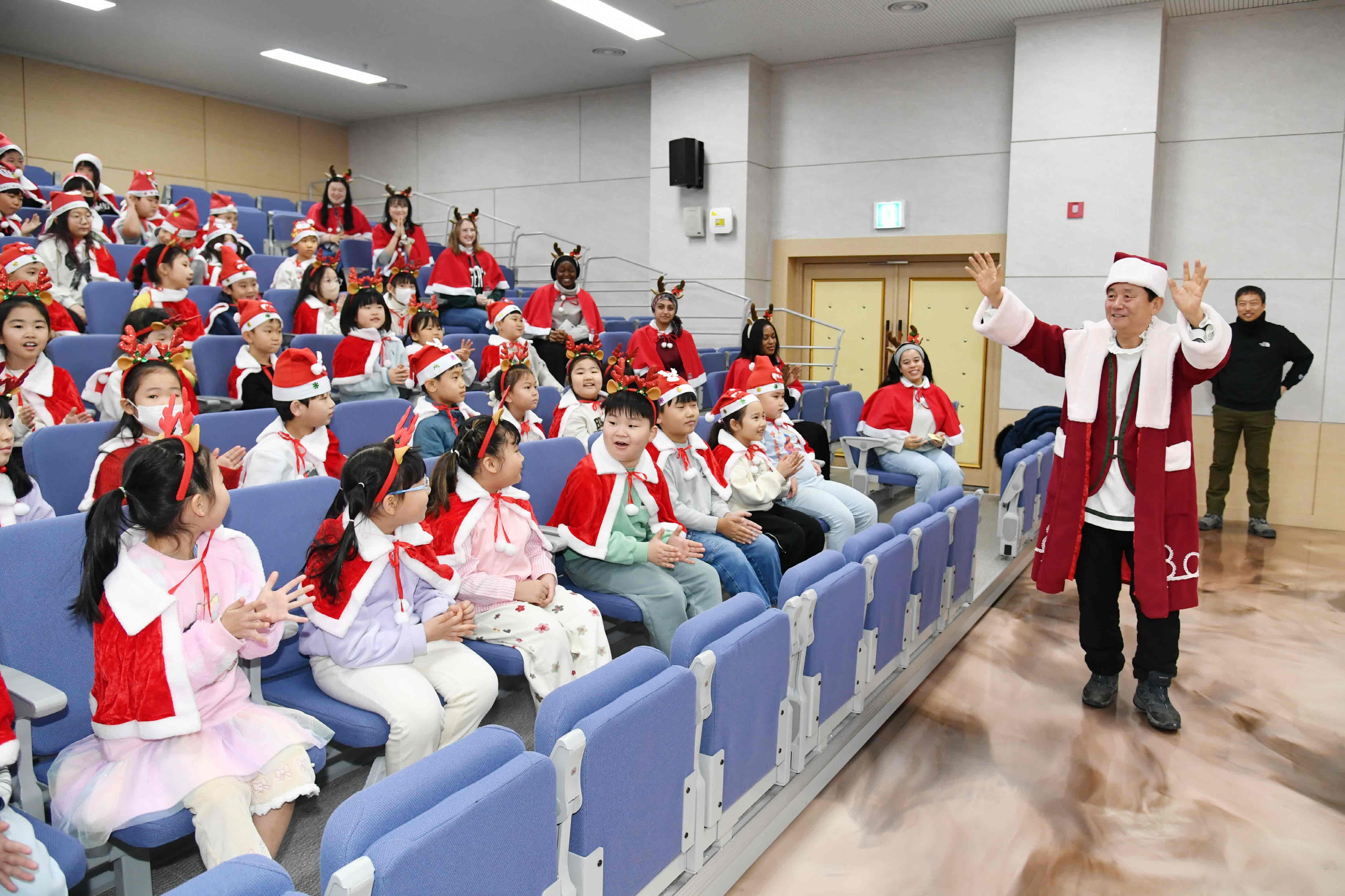 산타와 앨프행사 사진