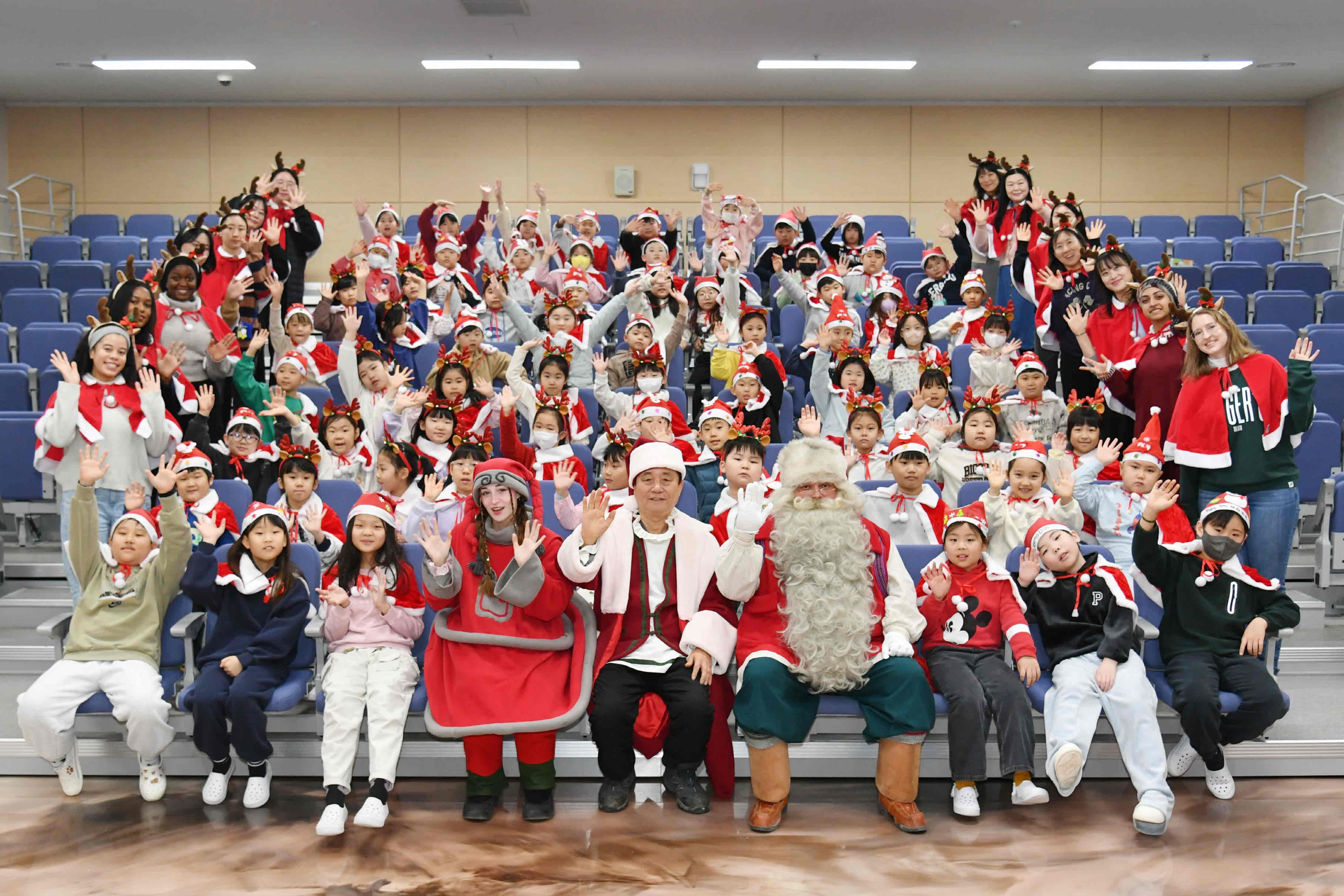 산타와 앨프행사 의 사진