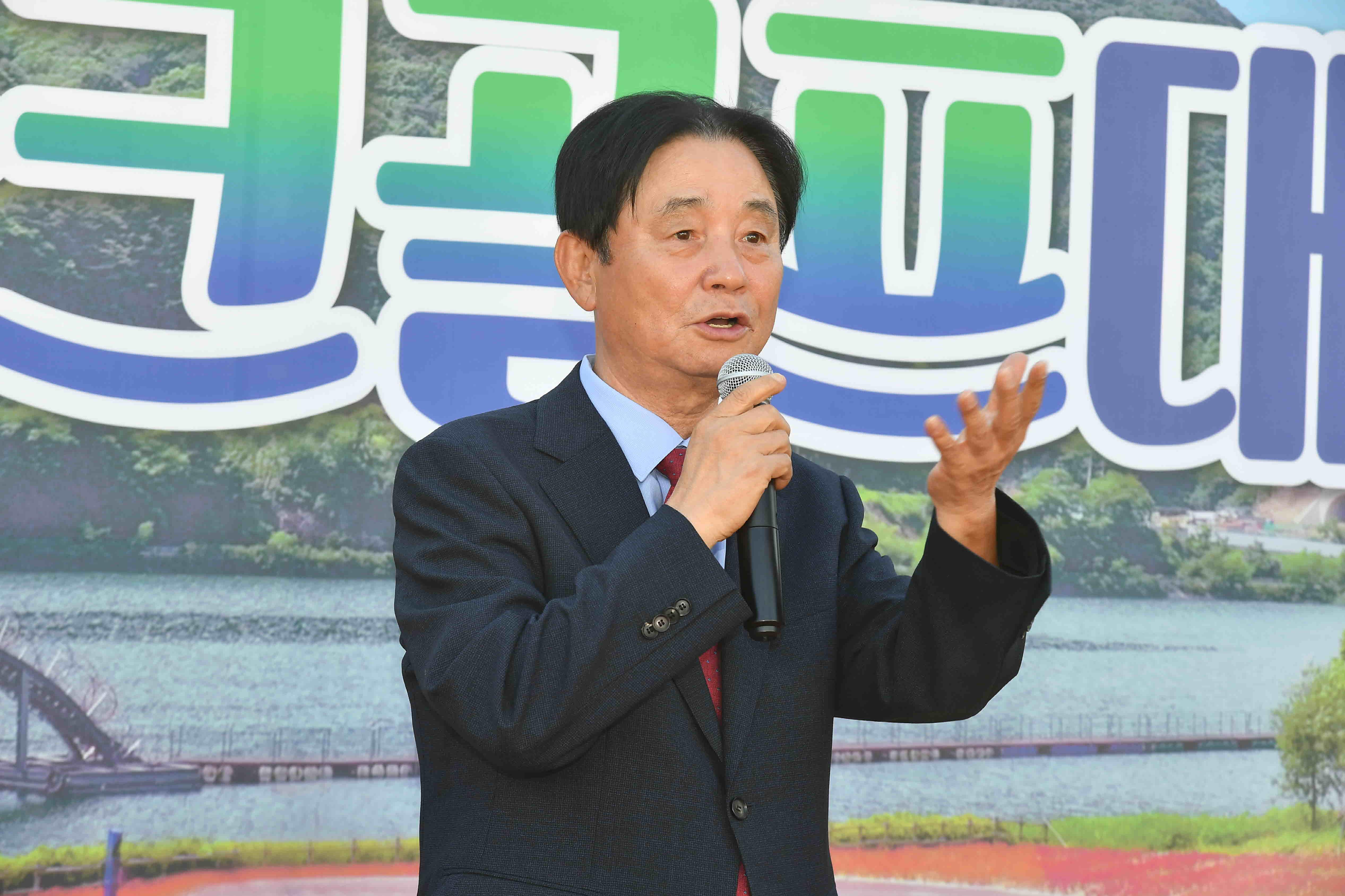 2026 화천 부부(가족)전국파크골프대회 시상식 의 사진