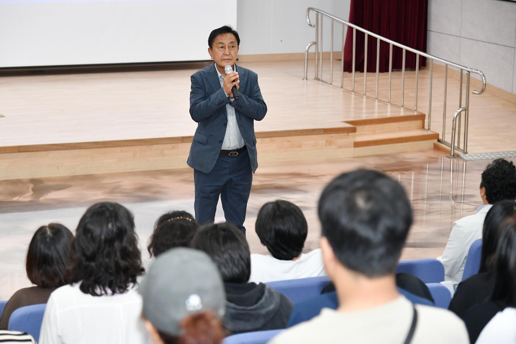 2026년 여름방학 청소년 어학연수 및 해외 문화탐방 간담회 사진