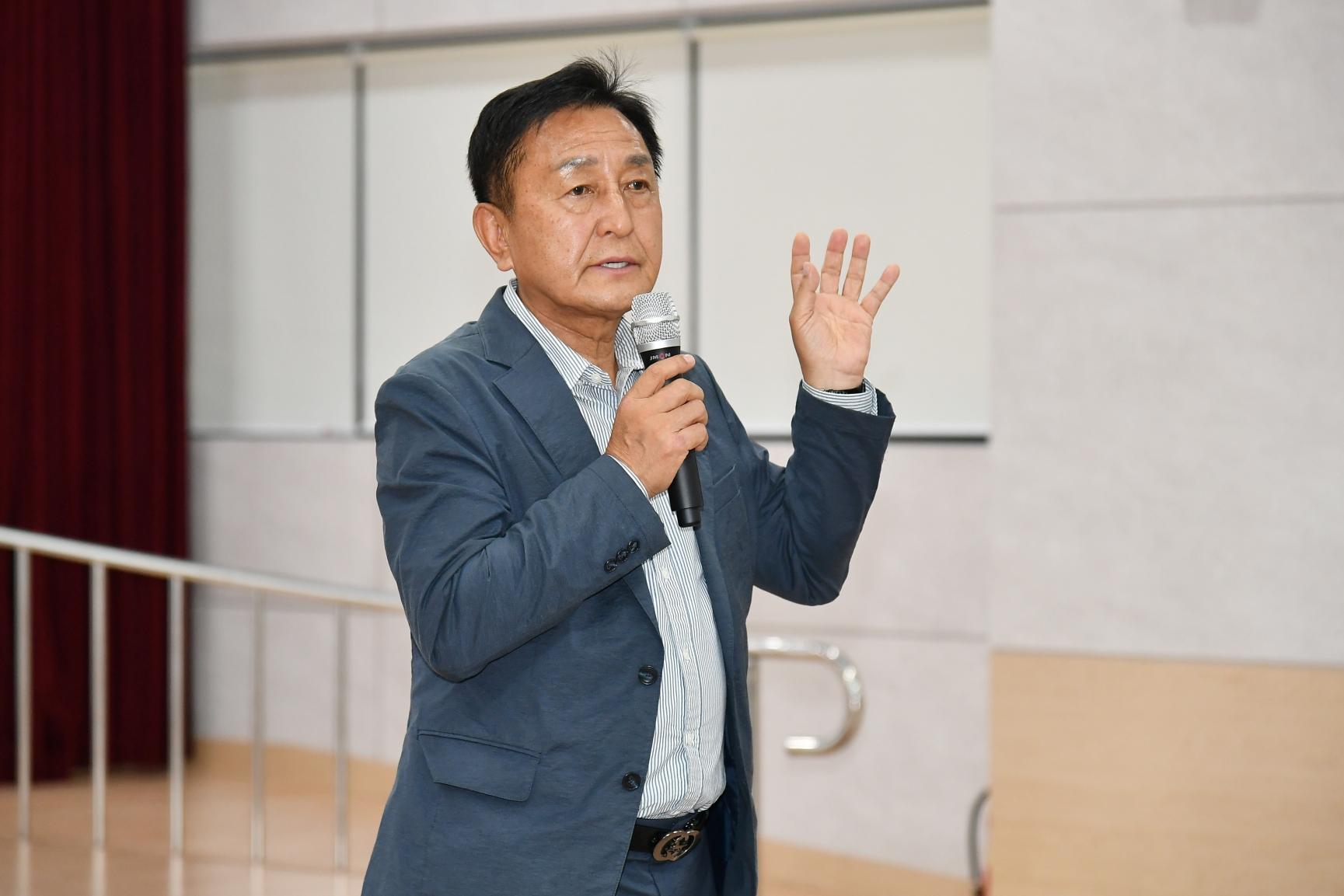 2026년 여름방학 청소년 어학연수 및 해외 문화탐방 간담회 의 사진