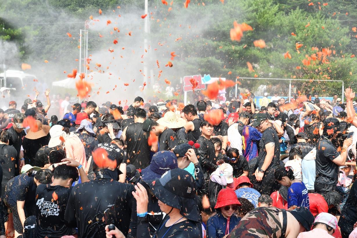 2026화천토마토축제_황금반지를 찾아라 사진