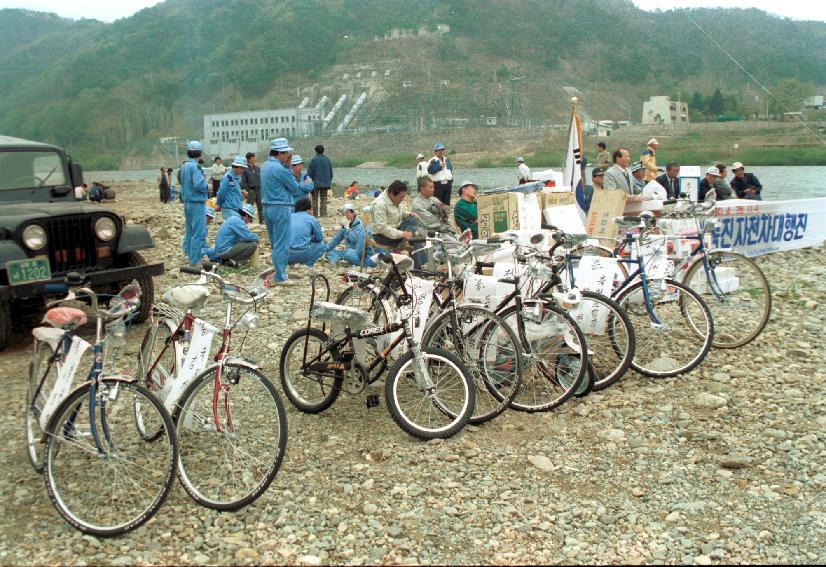 통일촉진자전거대행진 의 사진