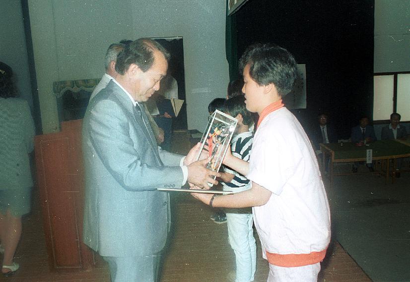 대통령배 남여 웅변대회 의 사진