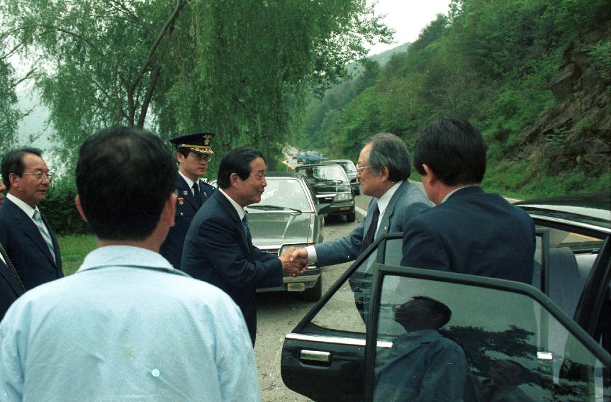 국회의장 김재순 방문 의 사진