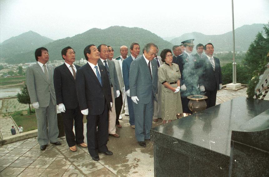 국회의장 김재순 방문 의 사진