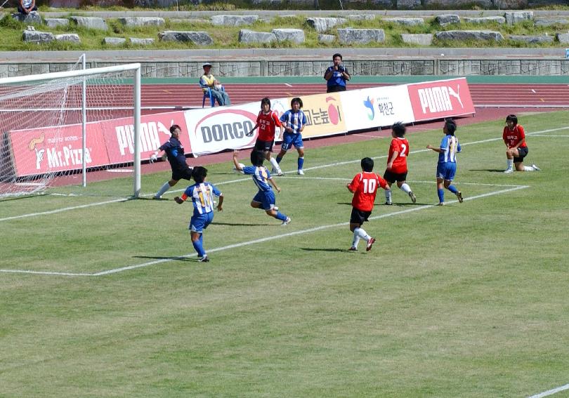 2006추계 한국여자축구연맹전 및 조인식 의 사진