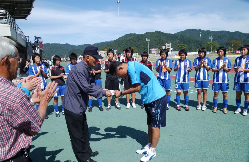 2006추계 한국여자축구연맹전 및 조인식 의 사진