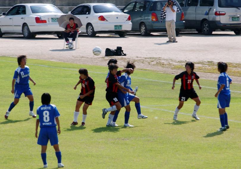 2006추계 한국여자축구연맹전 및 조인식 의 사진