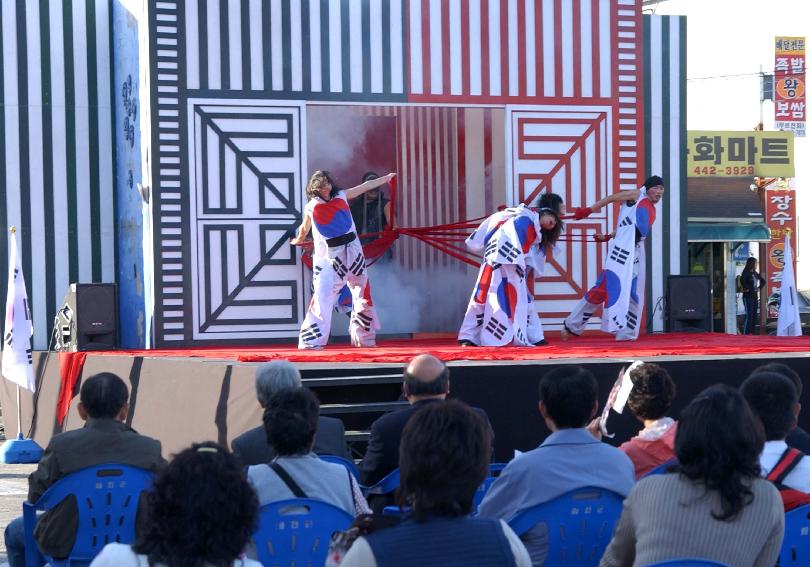 건곤감리 공연(용화축전) 의 사진