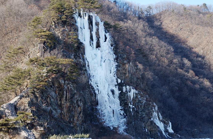 딴산 인공폭포 의 사진