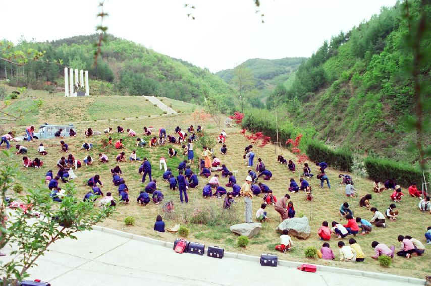 충열탑 정비 의 사진