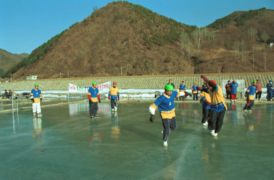 얼음축구 의 사진