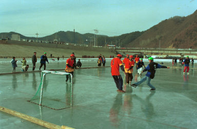 얼음축구 의 사진