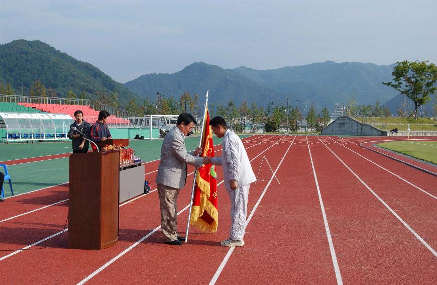 제8회 화천군수기 축구대회 의 사진