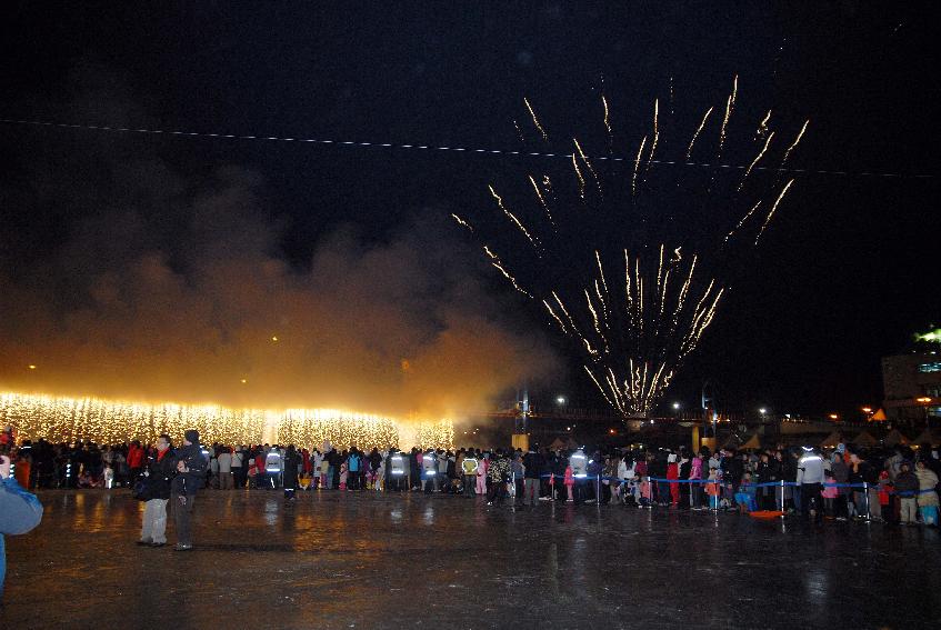 2008산천어축제 선포식(불꽃놀이) 의 사진