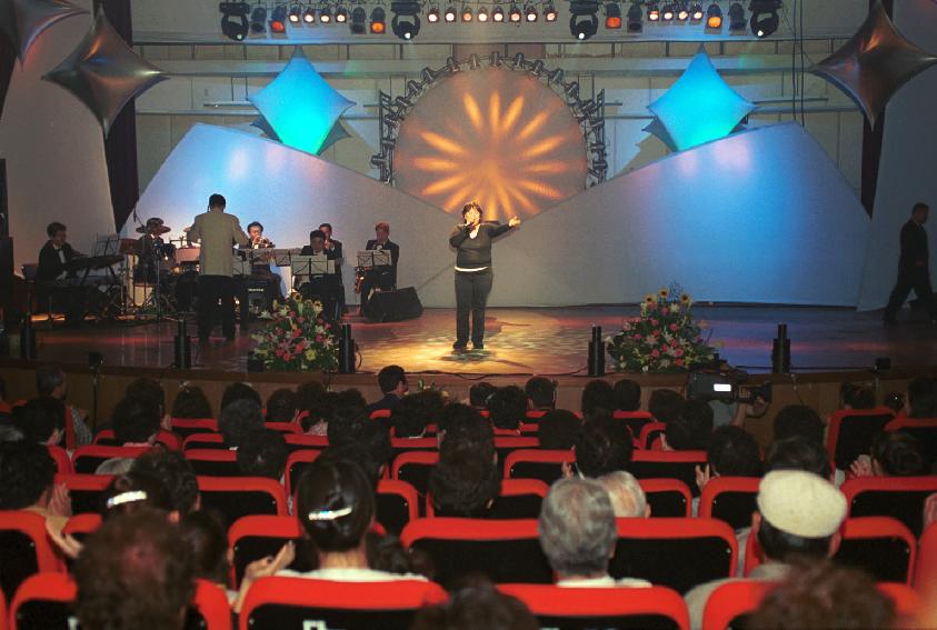 정군100주년 기념 군민노래자랑 의 사진