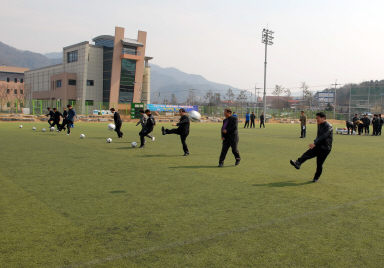 화천정보산업고등학교 여자축구부 시축식 의 사진