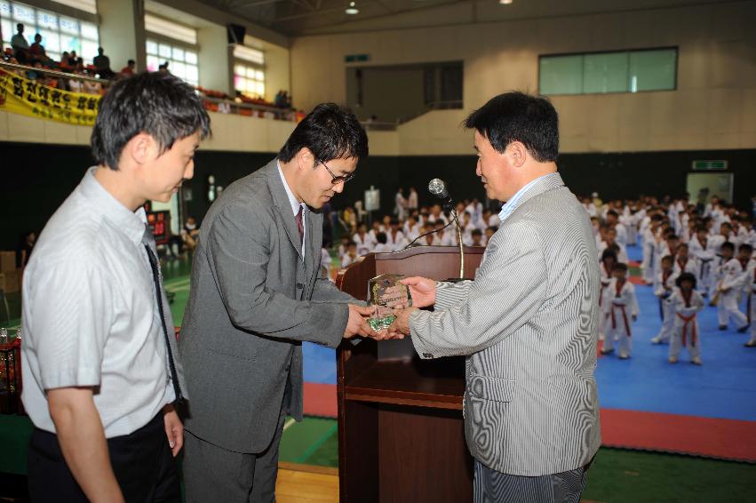 제5회 화천군수 태권도대회 의 사진