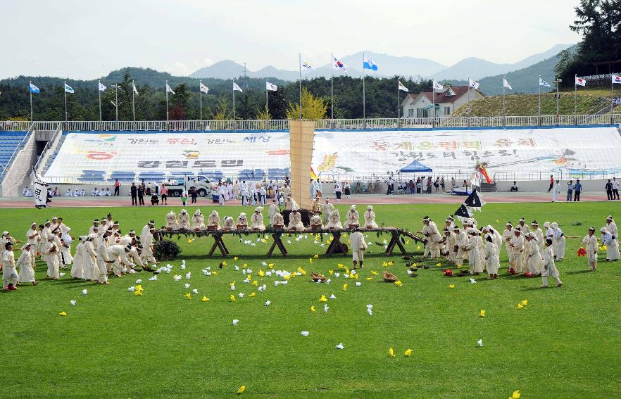 제23회 강원민속예술축제  시연회(냉경지어부식놀이) 의 사진