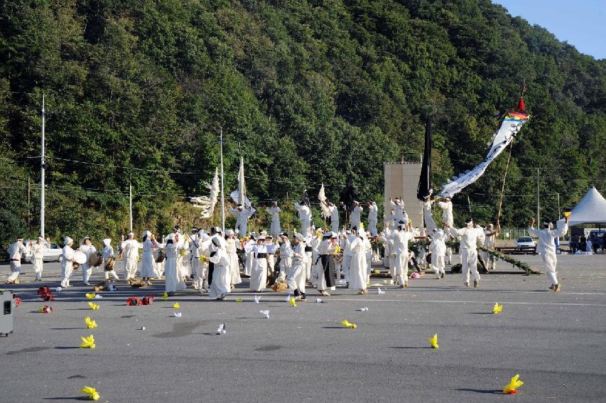 제49회 한국 민속예술축제 참가 시연회(냉경지어부식놀이) 의 사진