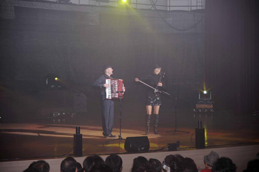 법질서확립 및 경제살리기 화천군민 음악회 의 사진