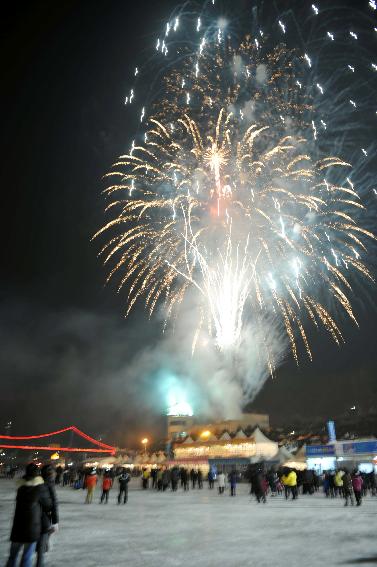 2010산천어축제 폐막식 및 불꽃놀이 의 사진