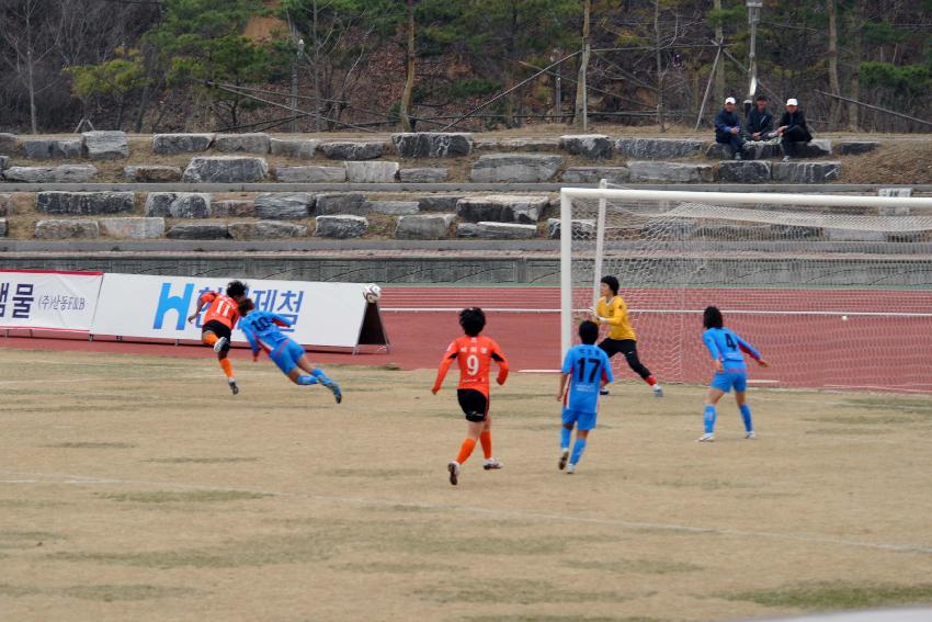 2010 WK-League 한국여자축구 경기 의 사진