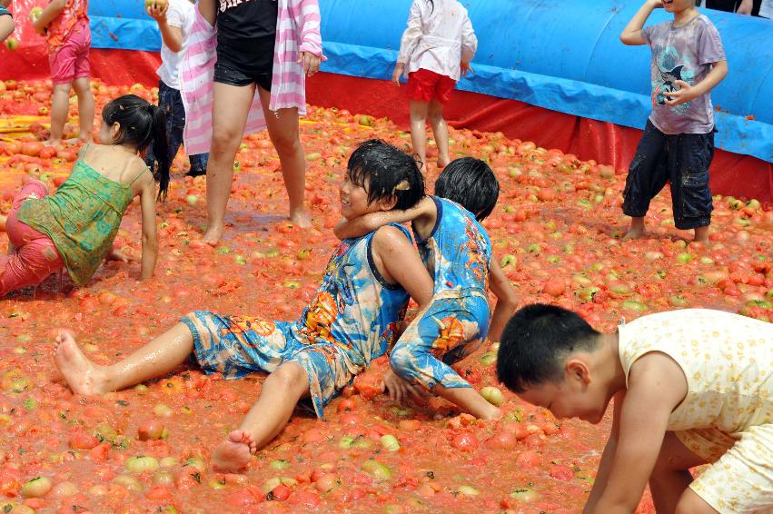 토마토 축제 행사 의 사진