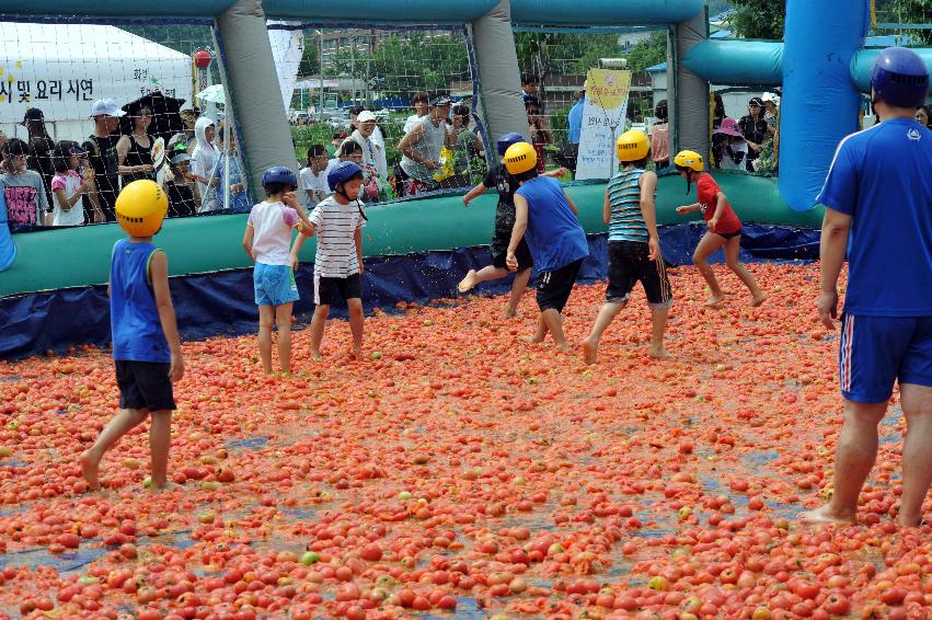 토마토 축제 행사 의 사진