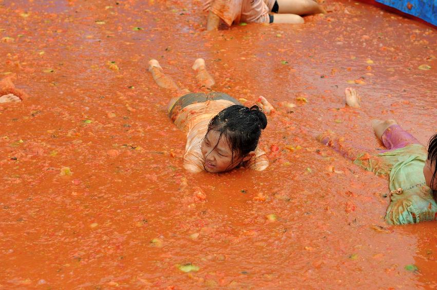 토마토 축제 행사 의 사진