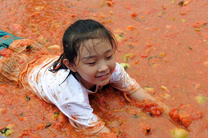 토마토 축제 행사 의 사진