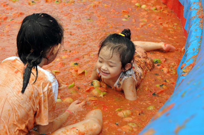 토마토 축제 행사 의 사진