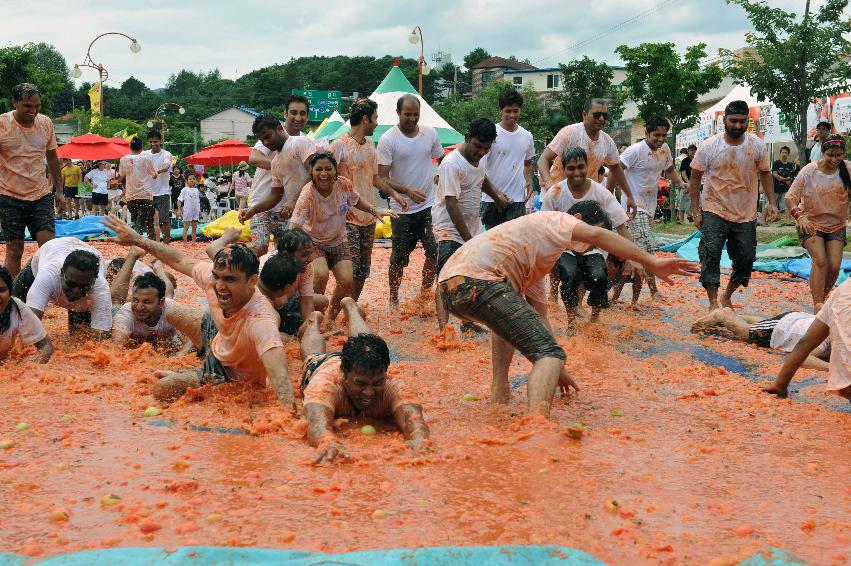 토마토 축제 행사 의 사진