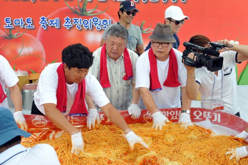 2011 천인의 스파게티 만들기 의 사진