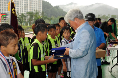 2011 화천평화페스티벌 전국유소년 축구대회 시상식 의 사진