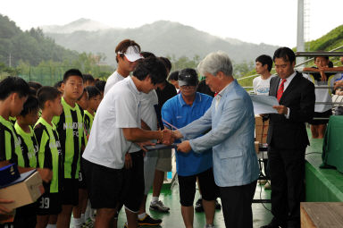 2011 화천평화페스티벌 전국유소년 축구대회 시상식 의 사진