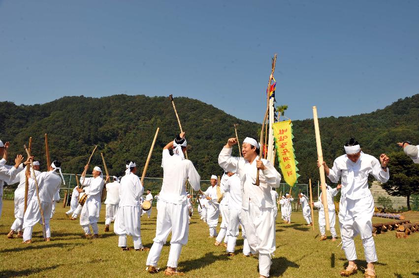 2011년도 제24회 강원민속예술축제 경연공연 최종시연회 의 사진