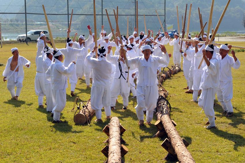 2011년도 제24회 강원민속예술축제 경연공연 최종시연회 의 사진