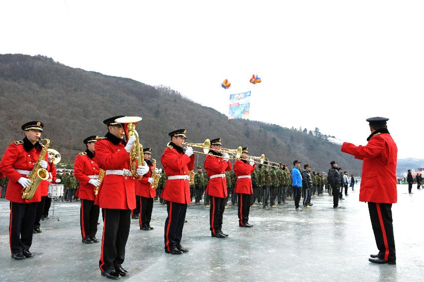 2012년도 제7보병사단의 날 기념행사 및 개회식 의 사진