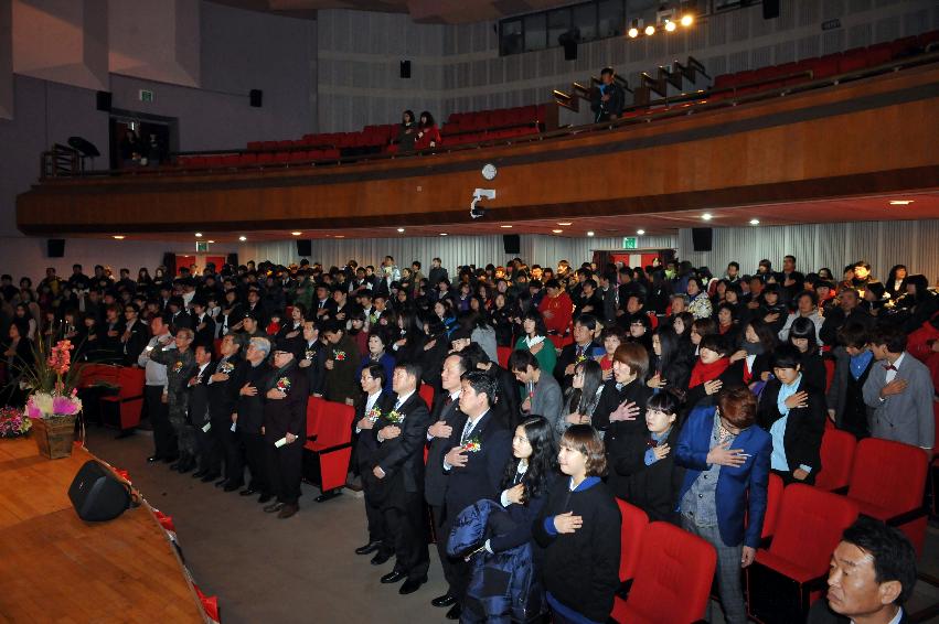 2012년도 화천정보산업고등학교 졸업식 의 사진