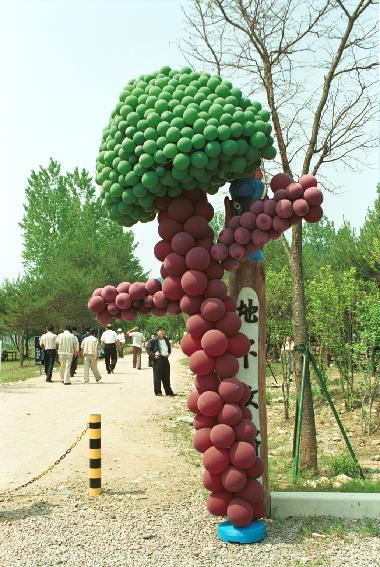 비목조형물 사진